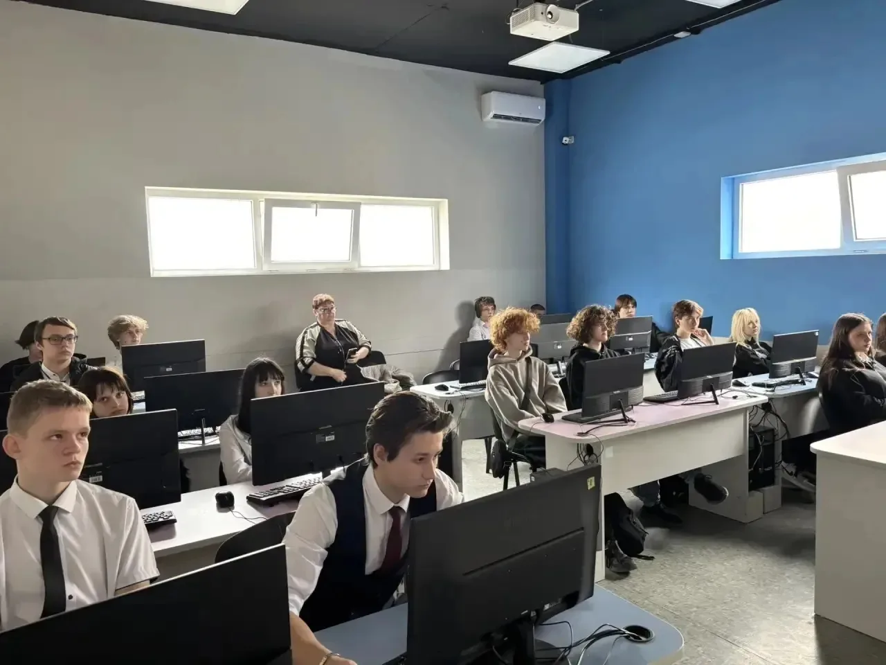 Выбор профессии - задача непростая.   На платформе "Билет в будущее" старшеклассники прошли диагност