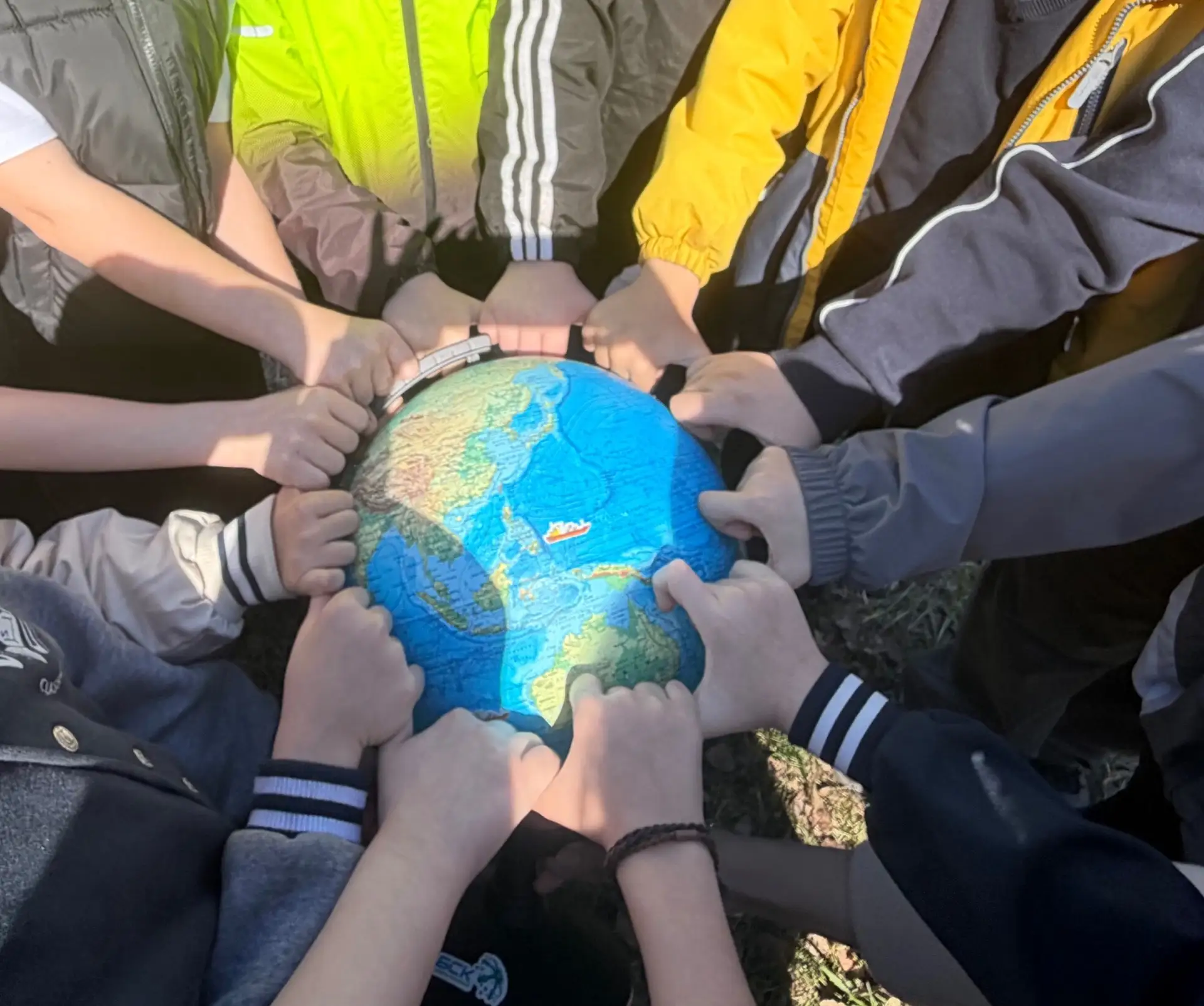 Большие перемены начинаются с малого 🌍   Советники директоров по воспитанию, а также специалисты рег