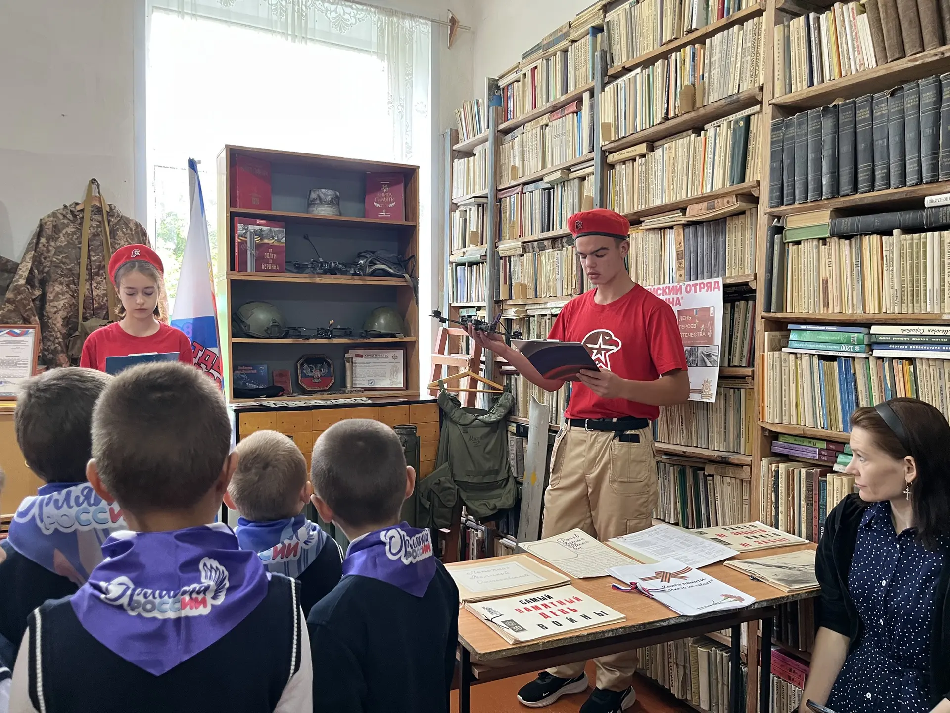 🎉 Сегодня в нашей школе прошёл День открытых дверей в музейном уголке « Мне дорога Зем...