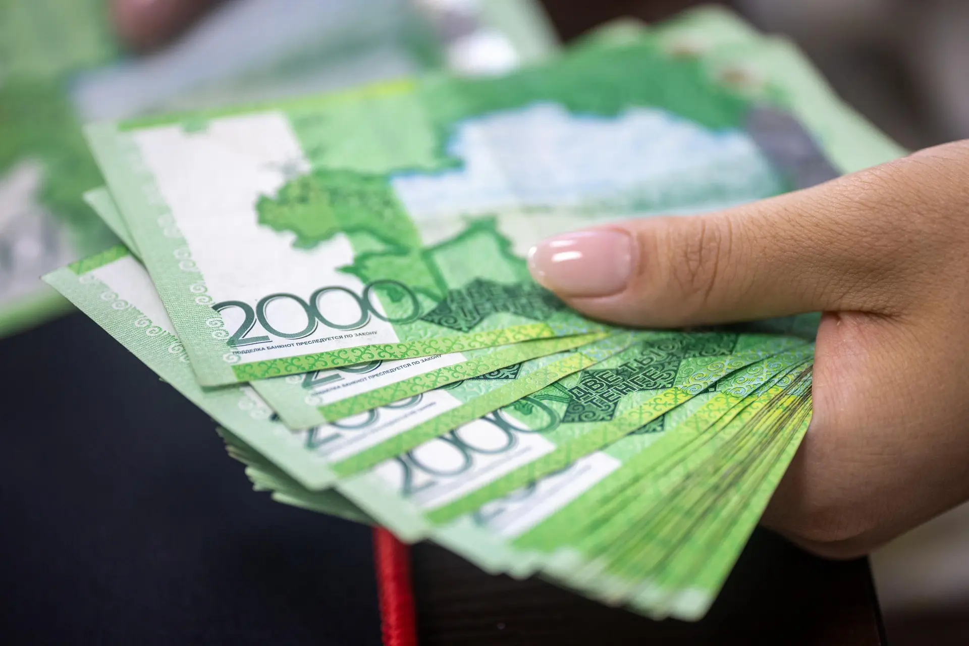 💸 7 самых странных денег в мире 🌍

1️⃣ Пластиковые купюры
Во Вьетнаме, Канаде, Австралии и еще ряд