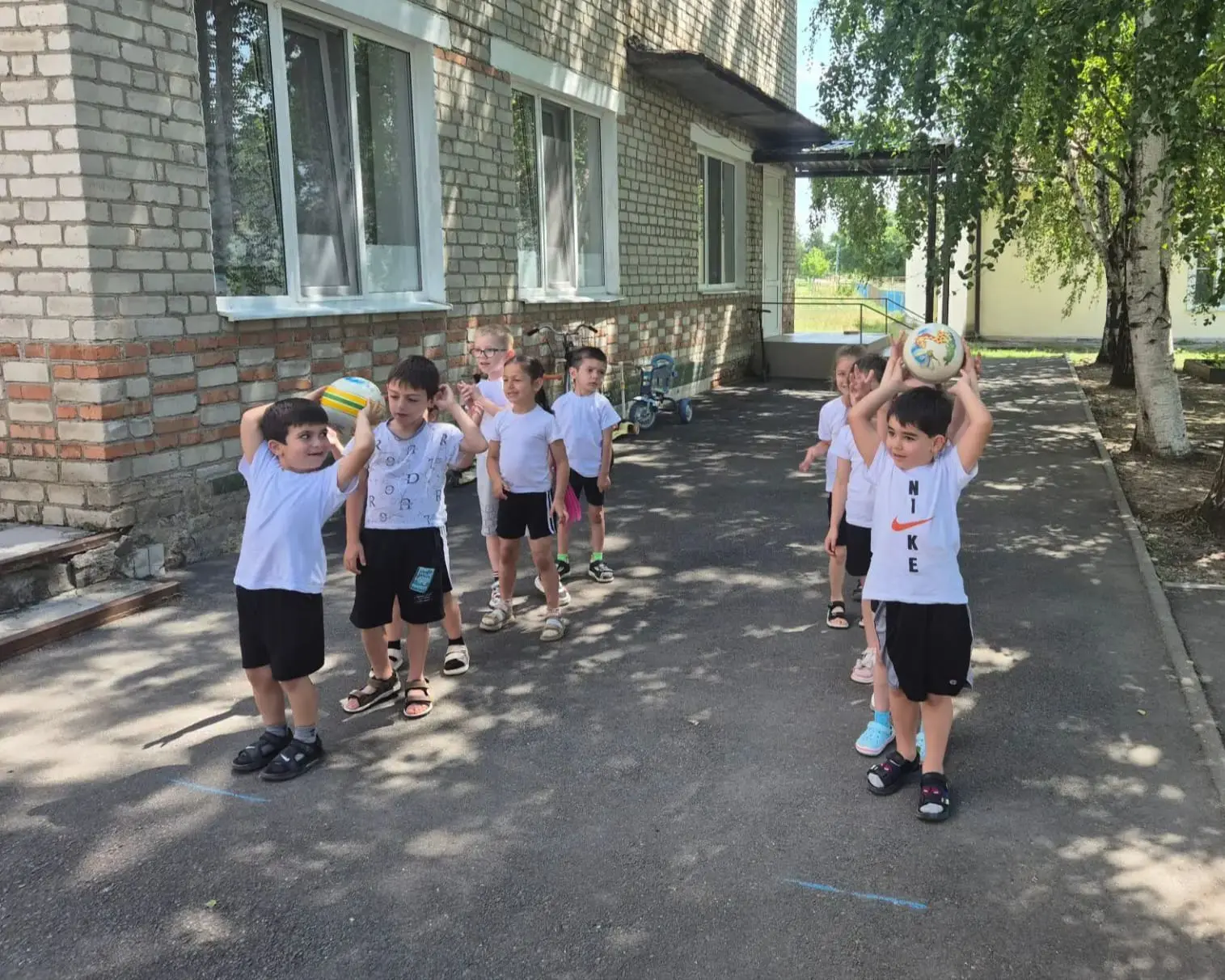 Спортивное развлечение: "Мой весёлый,  звонкий мяч". Цель: Приобщить детей к физической...