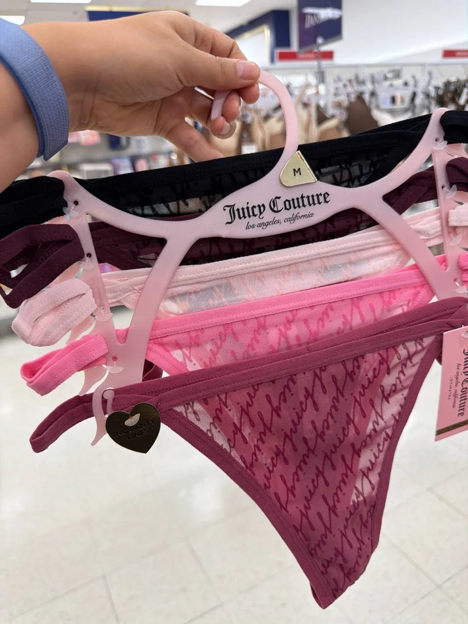 JUICY COUTURE🏷️