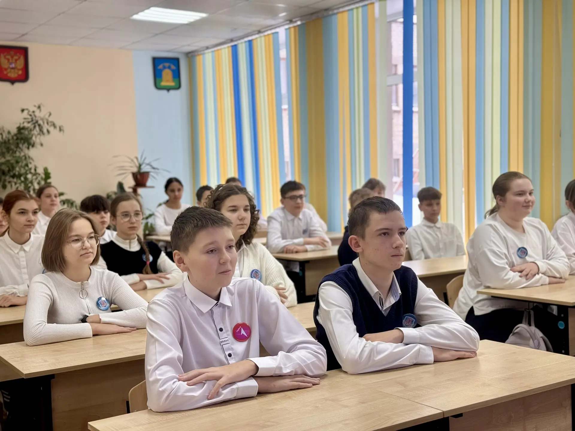 🏫Сегодня в рамках недели мужества и в преддверии Дня защитника Отечества учащиеся 7 «В» класса стали
