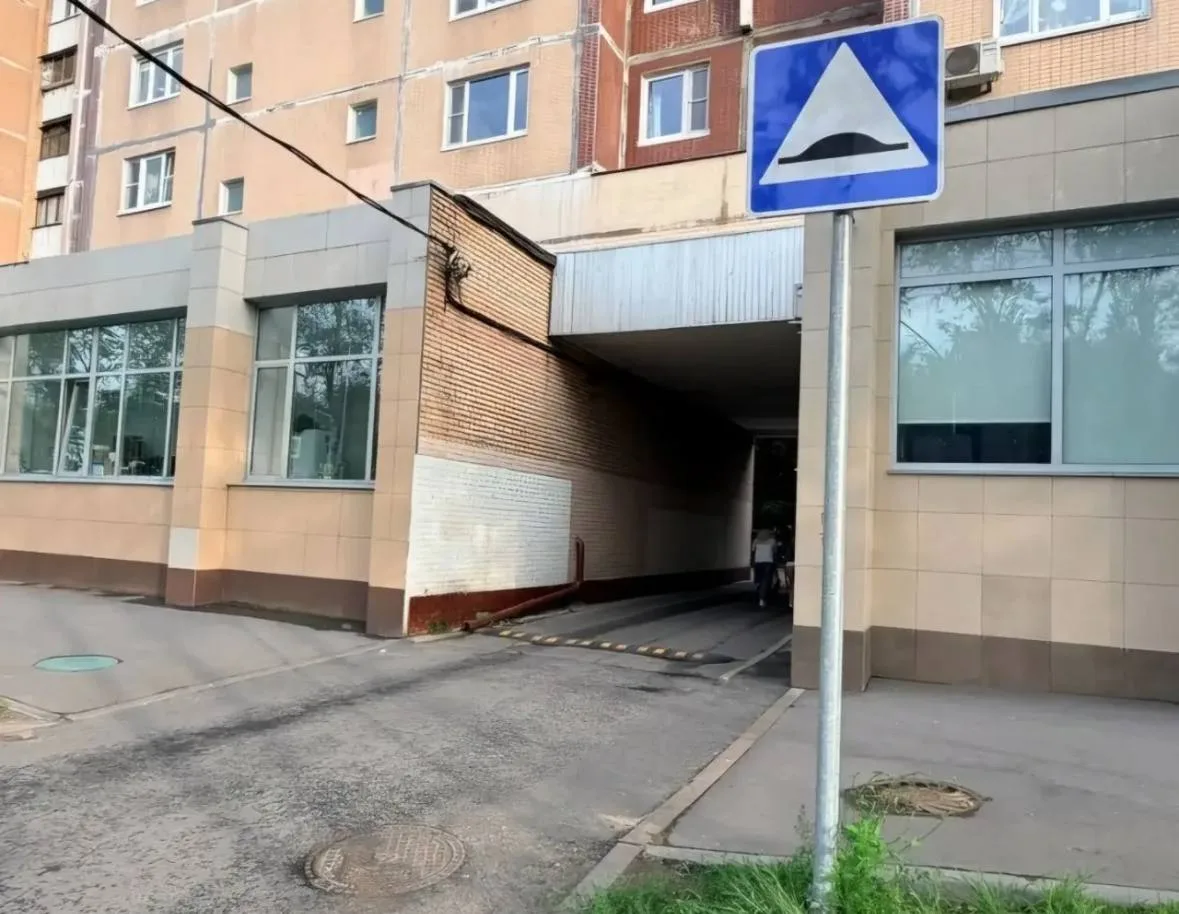 🚸 В арке на бульваре Яна Райниса установили искусственную неровность