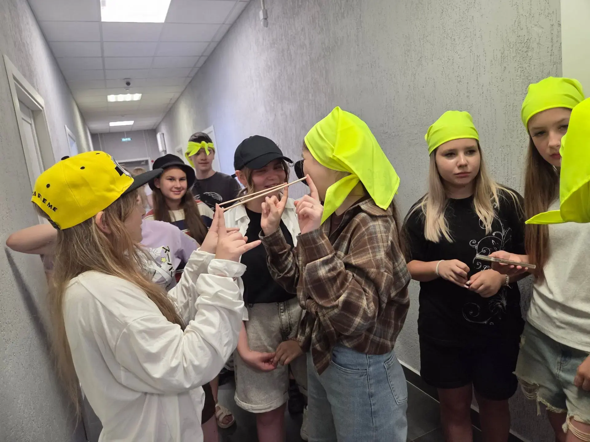 🎉 Открытие второй смены лагеря «Время первых» в школе «СинТез»! 🎉
Ура, наша вторая смена официальн