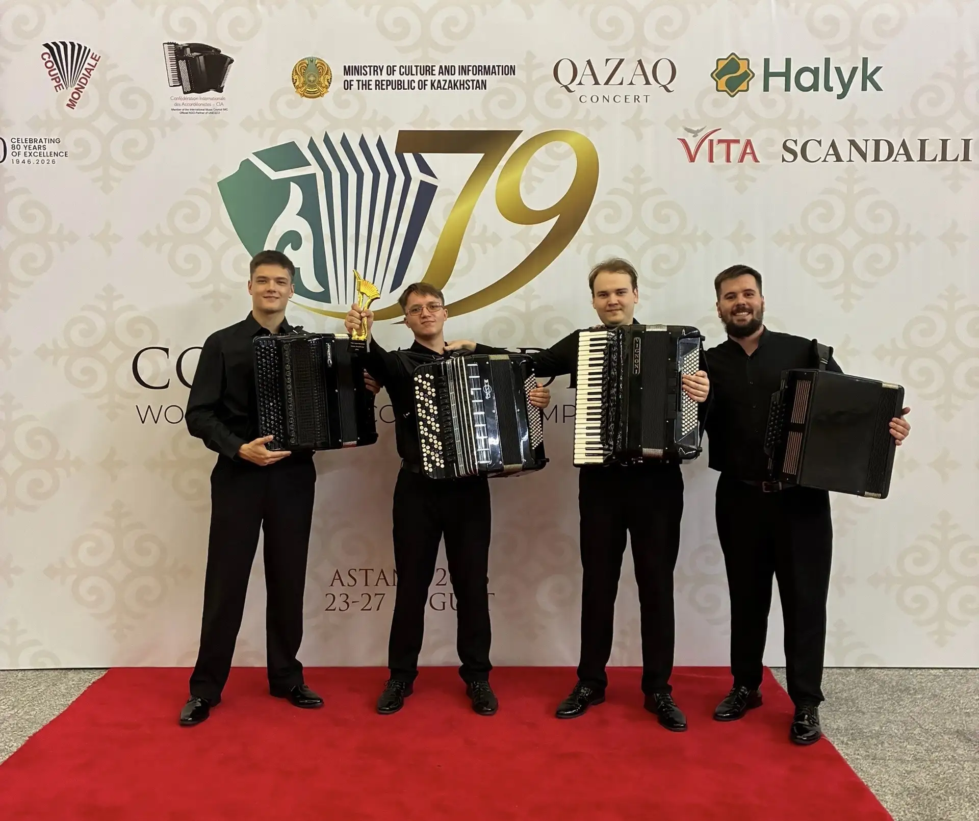 🎉Поздравляем с победой Сибирский квартет баянистов!