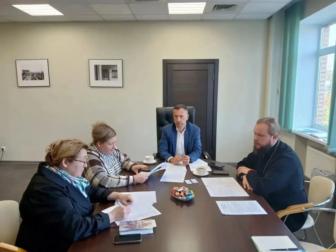 На ВДНХ обсудили подготовку к международной выставке по архитектуре, реставрации, культ...