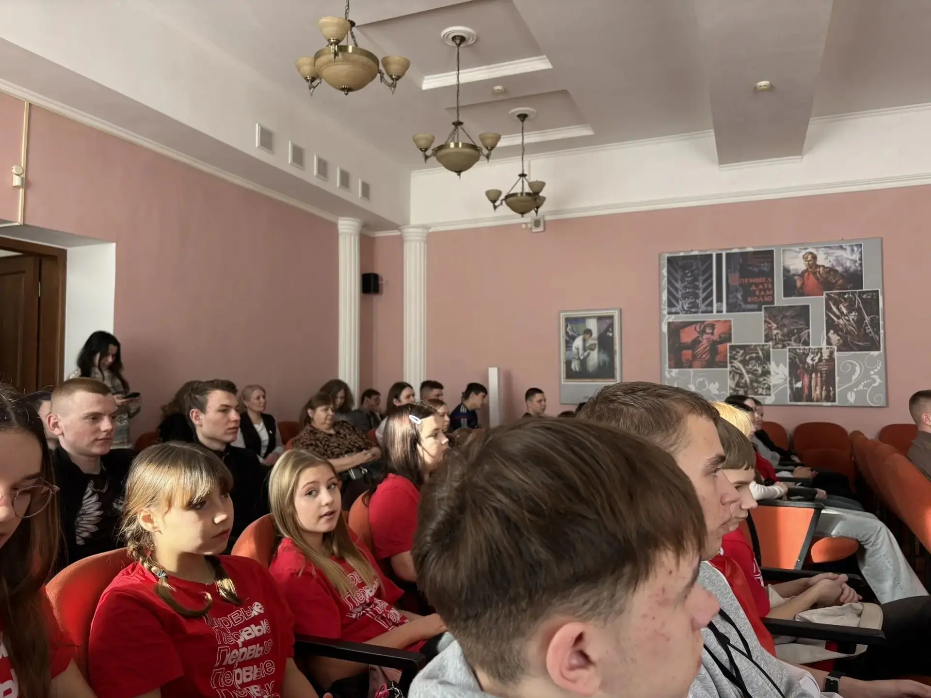 Героями не рождаются – героями становятся 🇷🇺⁣ 13 февраля в Центральной городской библиотеке имени В.