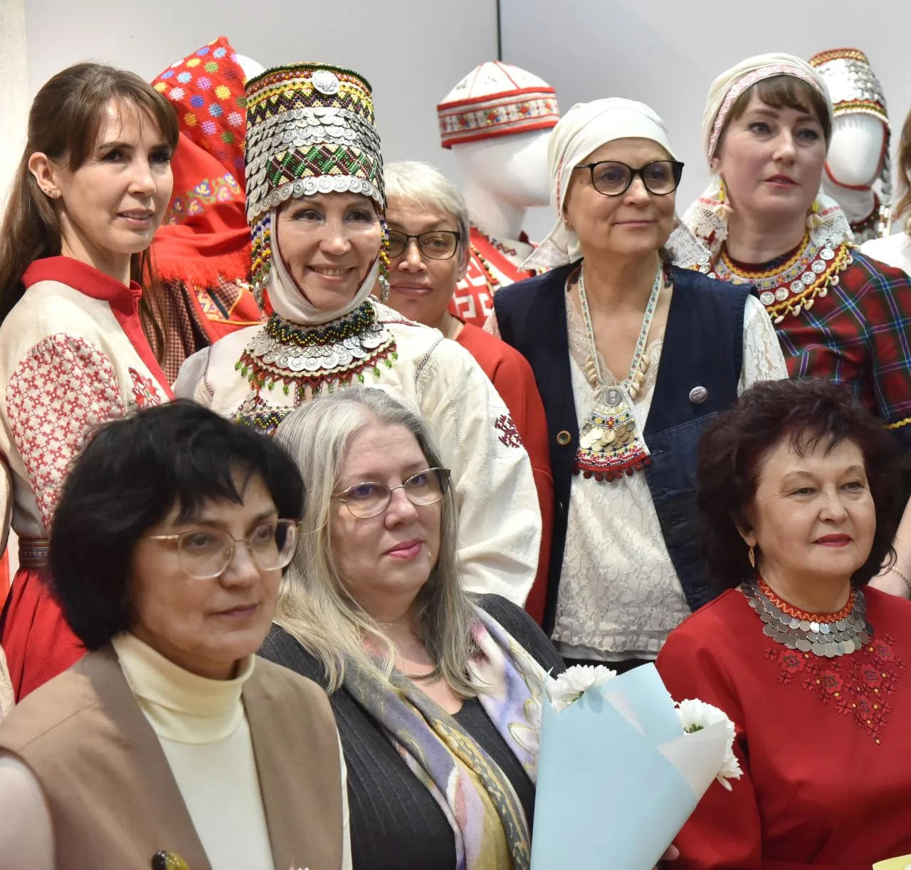 Шестой выпускной в Национальной школе чувашской вышивки! Подготовили для нашей любимой ...