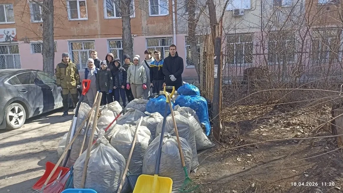 Сотрудники и воспитанники нашей спортивной школы приняли активное участие в наведении п...