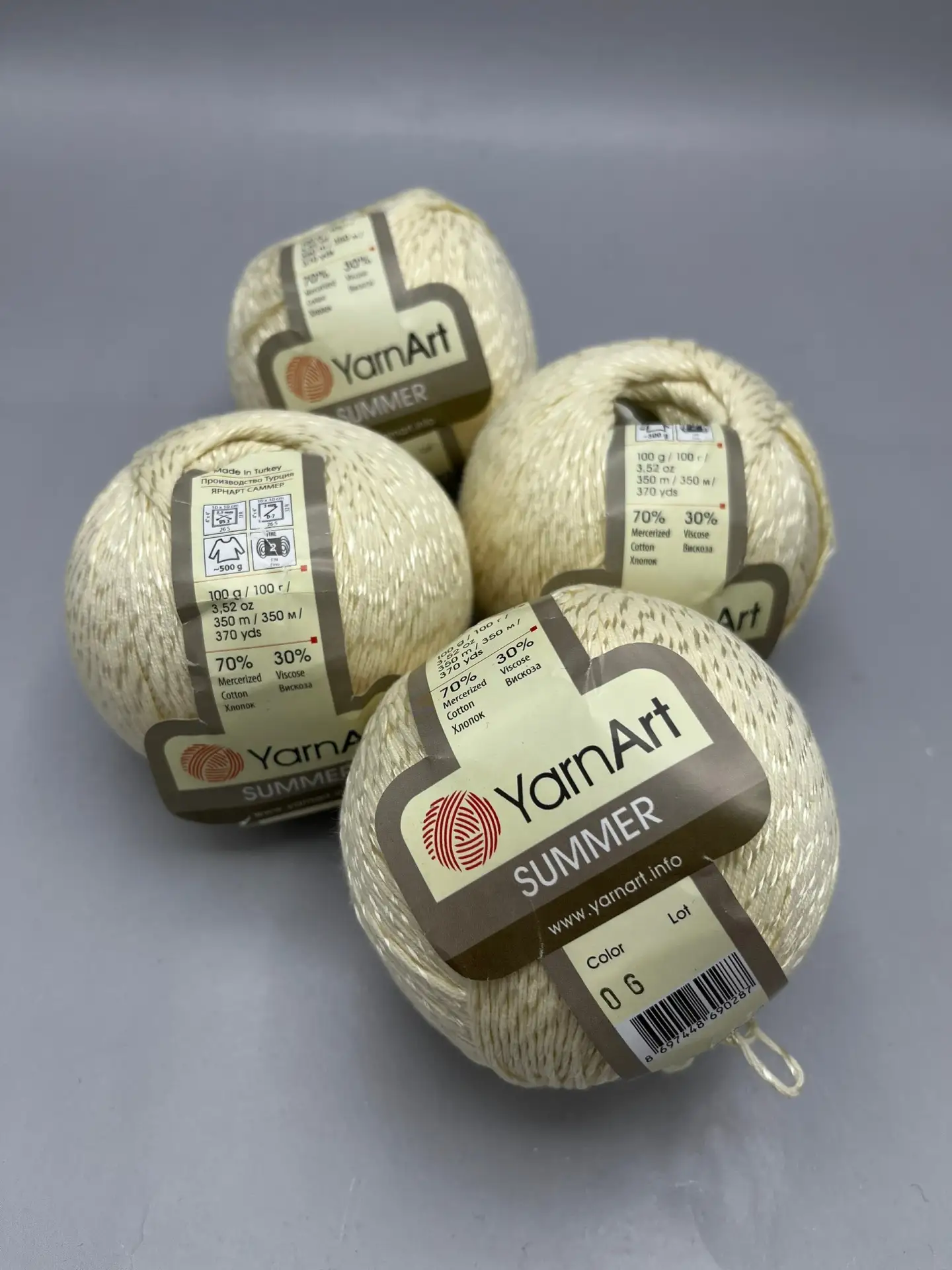 Yarn Art
Summer

Состав: 
70% мерсеризированный хлопок
30% вискоза 

Метраж: 350м/100г
Цена - 250₽/1