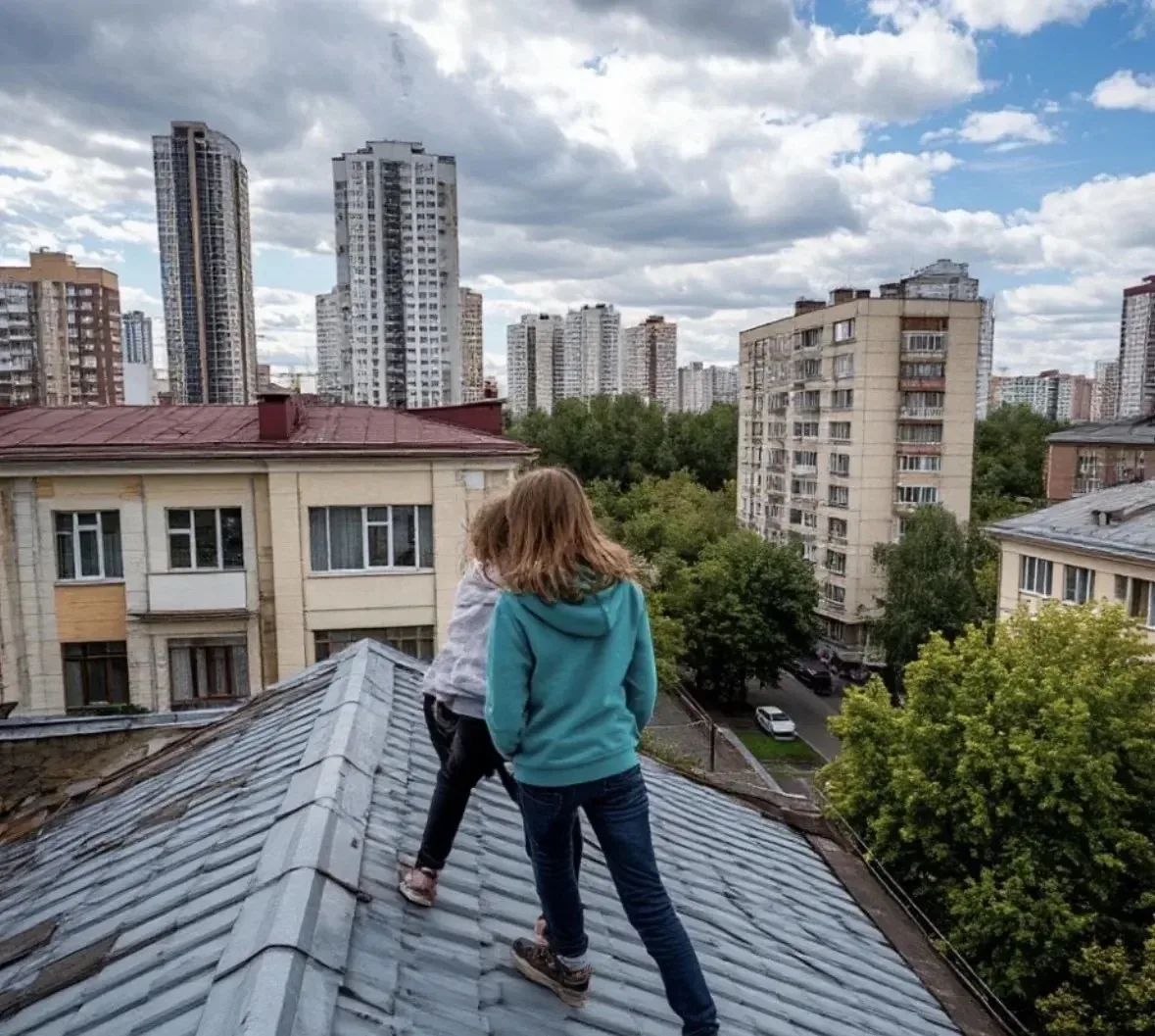 🚨 Внимание, родители и жители Центрального района! 

В последнее время среди подростков набирает по