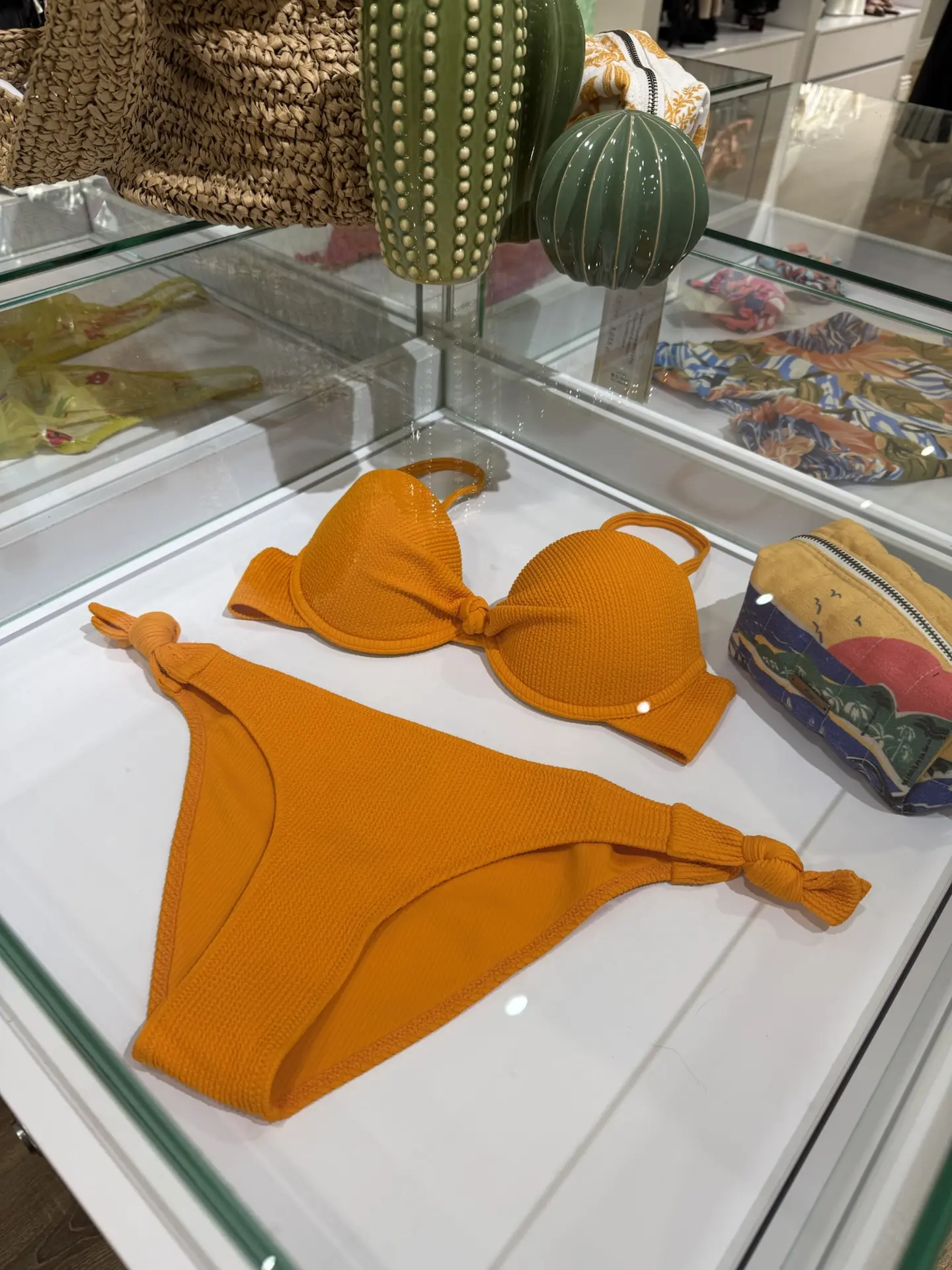 Яркий купальник в цвете манго итальянского бренда 🧡