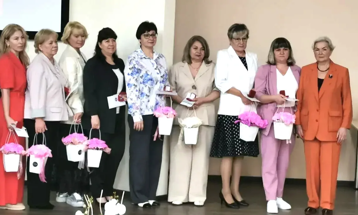 🌺От всей души поздравляем Олесю Валентиновну Ращупкину с заслуженной наградой — знаком...