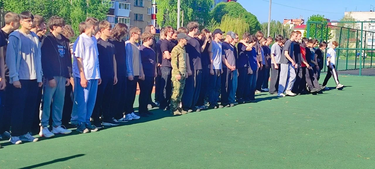 💪Учащиеся 10 классов школ города Жигулевск приняли участие в военно‑патриотических сборах на базе Ре