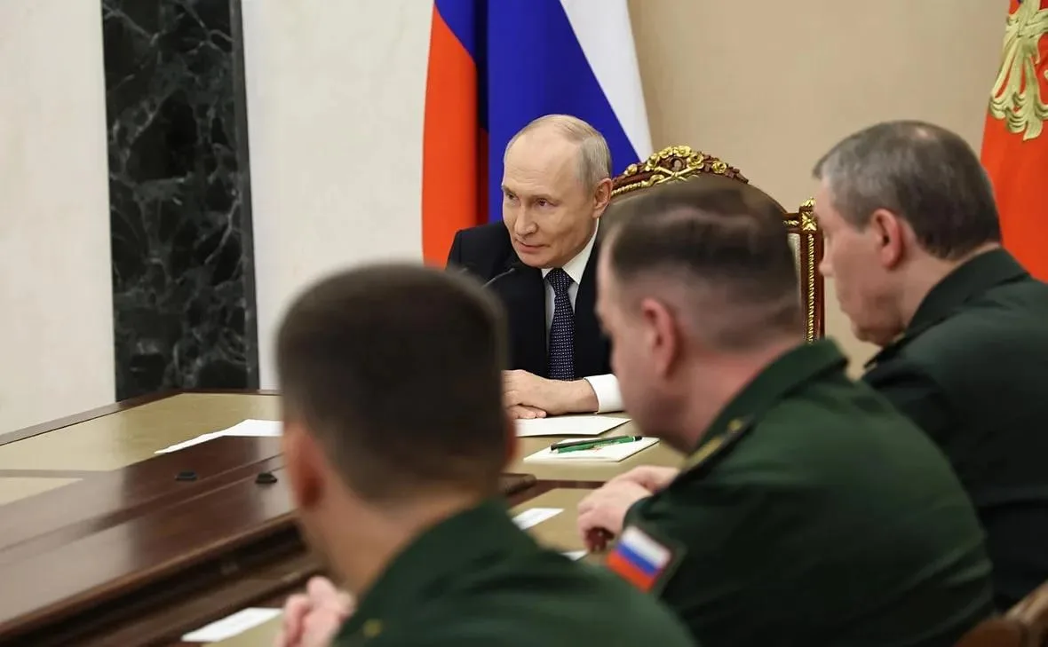 🪖 Владимир Путин провёл масштабные кадровые перестановки в руководстве российских войс...