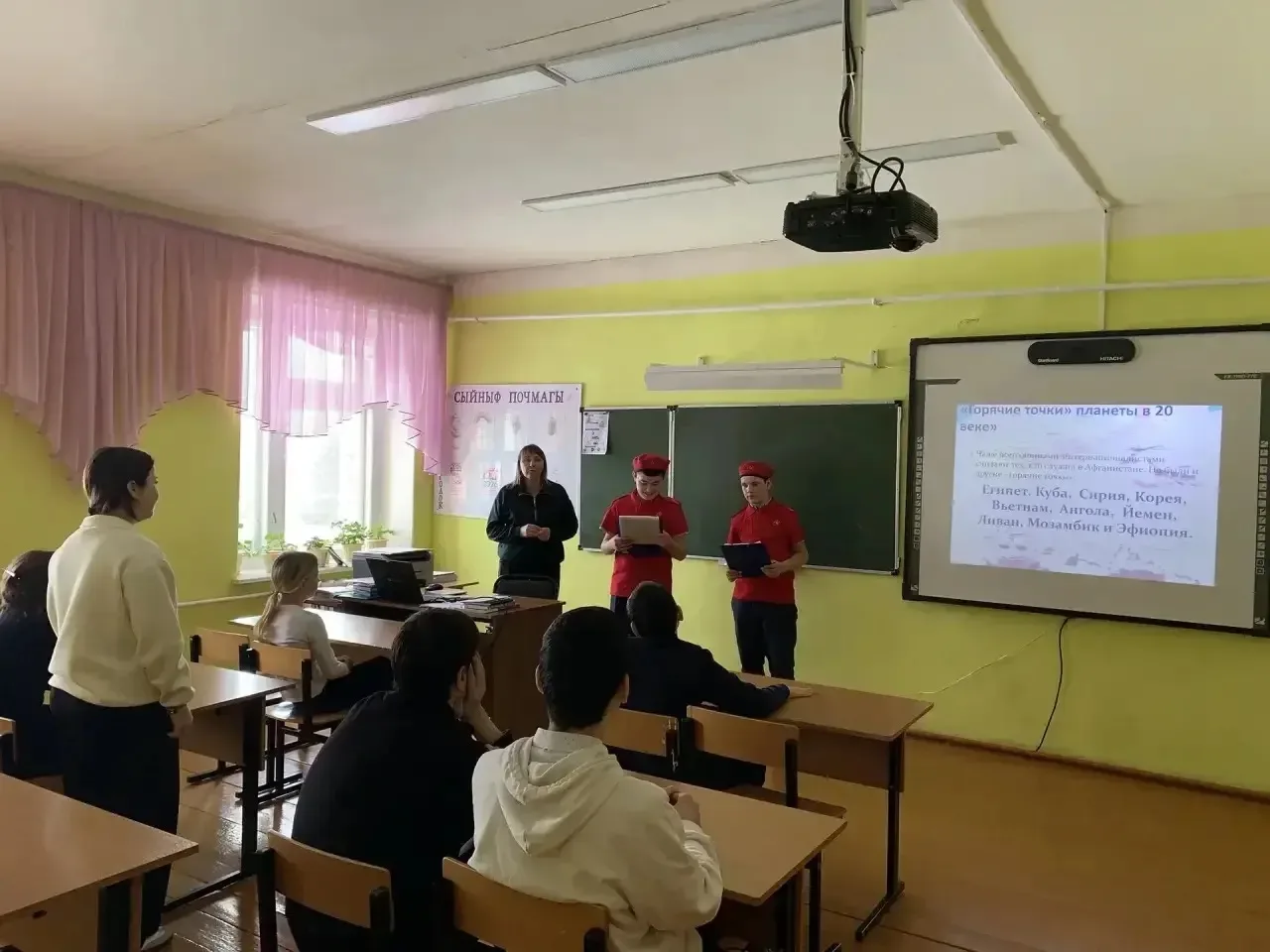 Сегодня на занятии кружковцы Юнармии МБОУ "Давликеевская ООШ" при МБУ ДО ЦДТ « Сэлэт» в рамках месяч