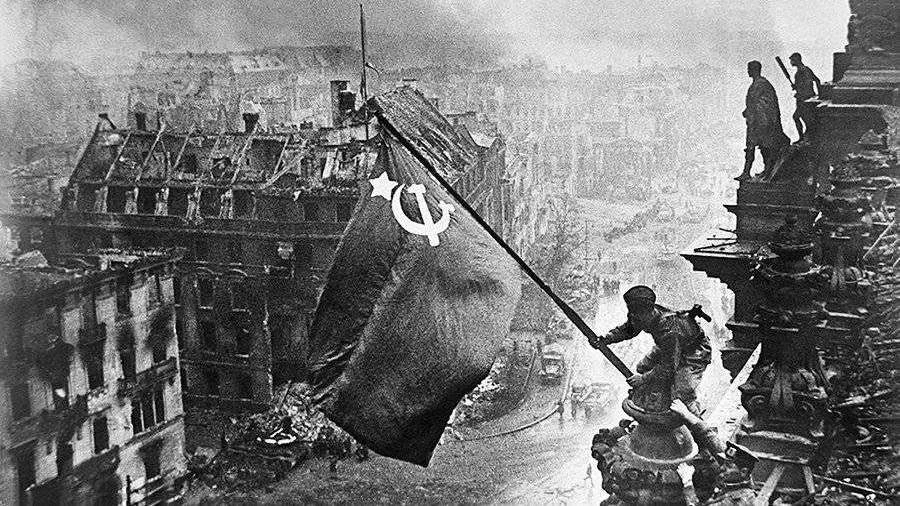 30 апреля над Рейхстагом взвилось Знамя Победы: история одного символа  Завтра исполняется ровно 81 