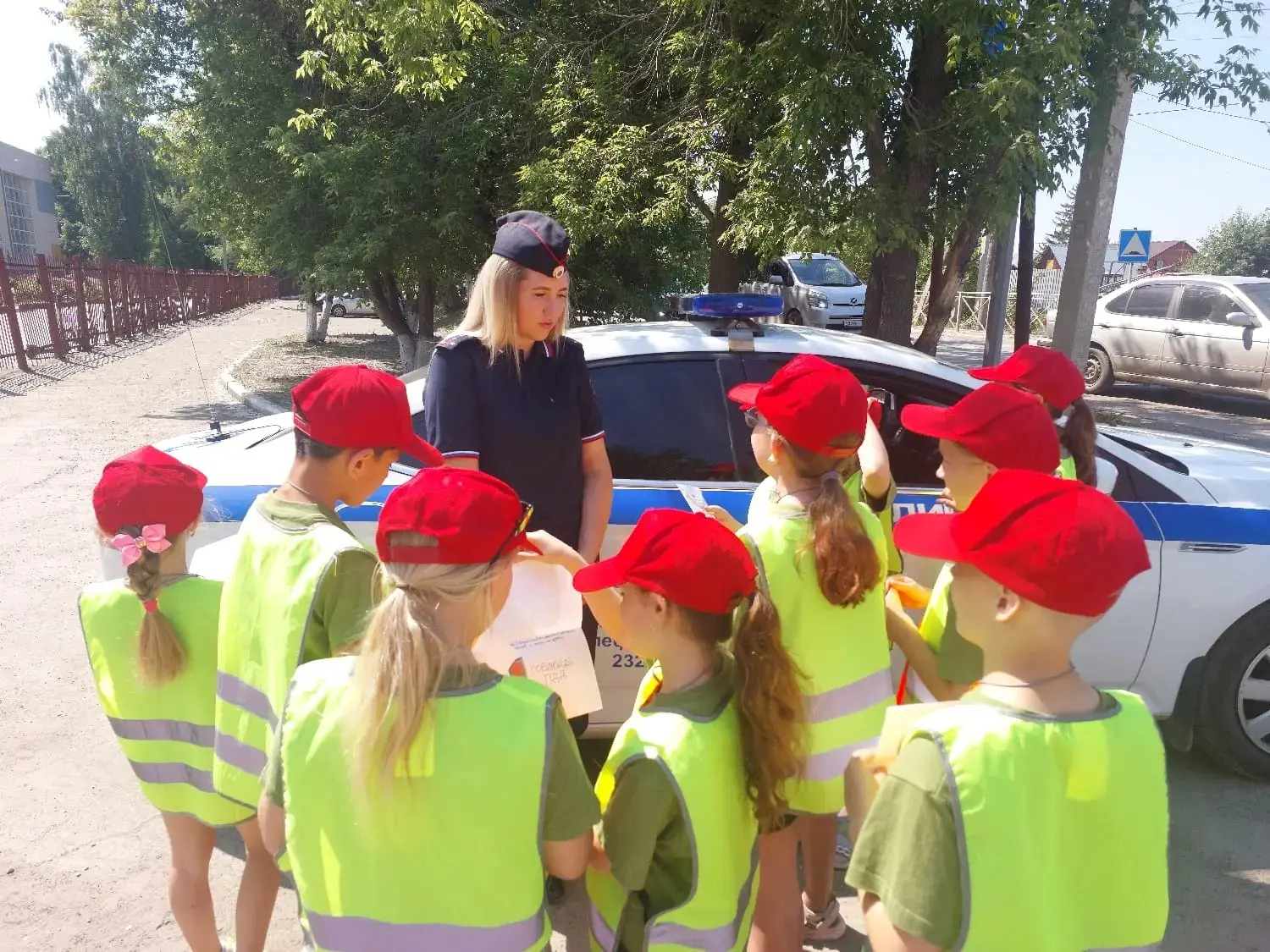 ️️☀️Лагерь "Здоровячок", 17 июня

🚦Сегодня в нашем лагере гости из Госавтоинспекции! К этой встрече