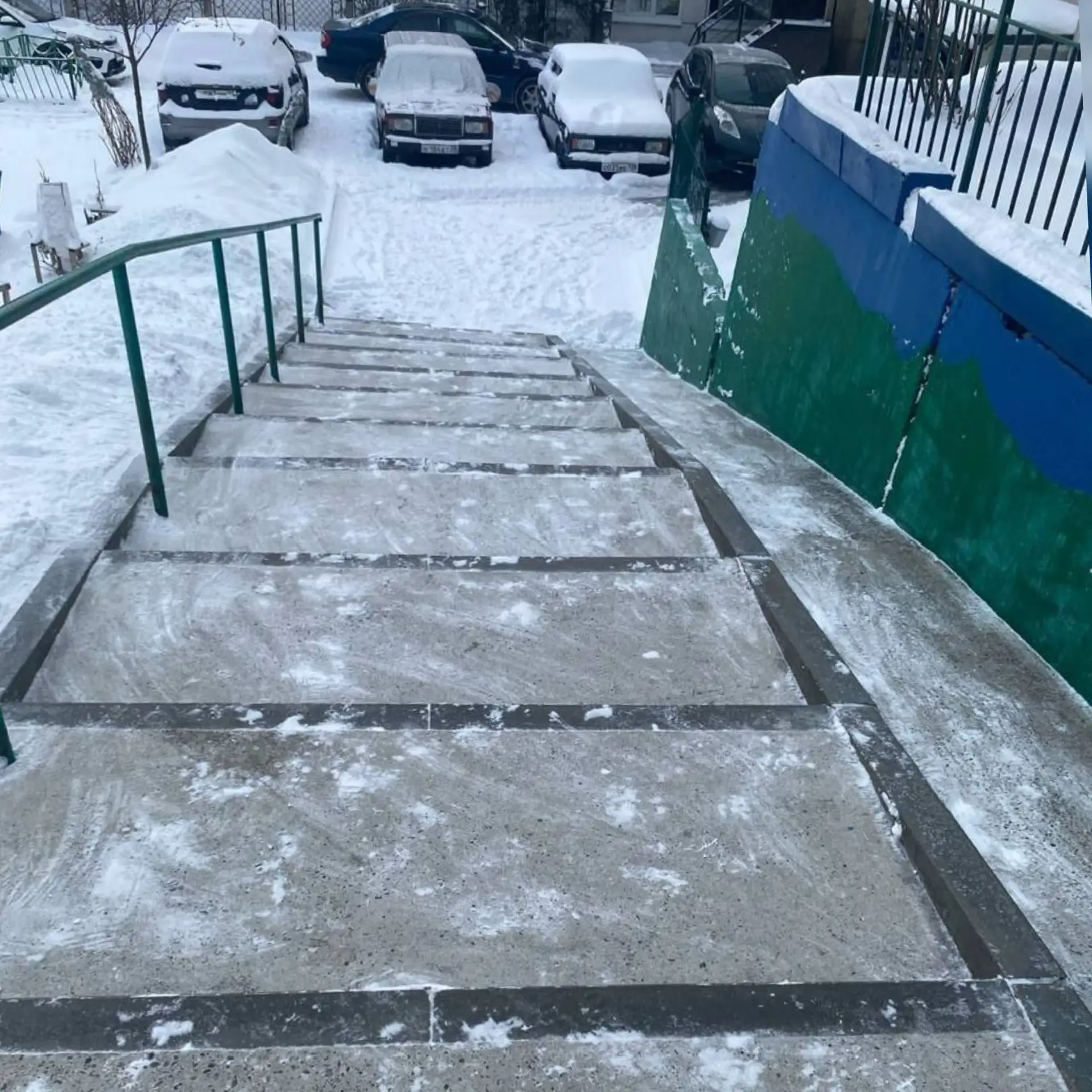 Уважаемые жители!  В связи с выпавшим снегом и установившимися морозами наша управляющая компания ак