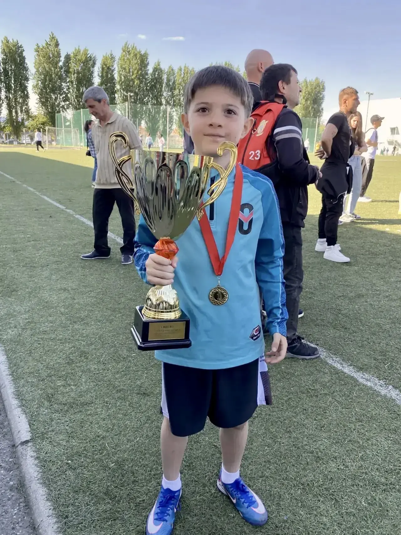 ⚽️ Чемпионы без поражений!

Наш ученик Багаев Барсаг в составе команды «Олимпик» стал победителем ту