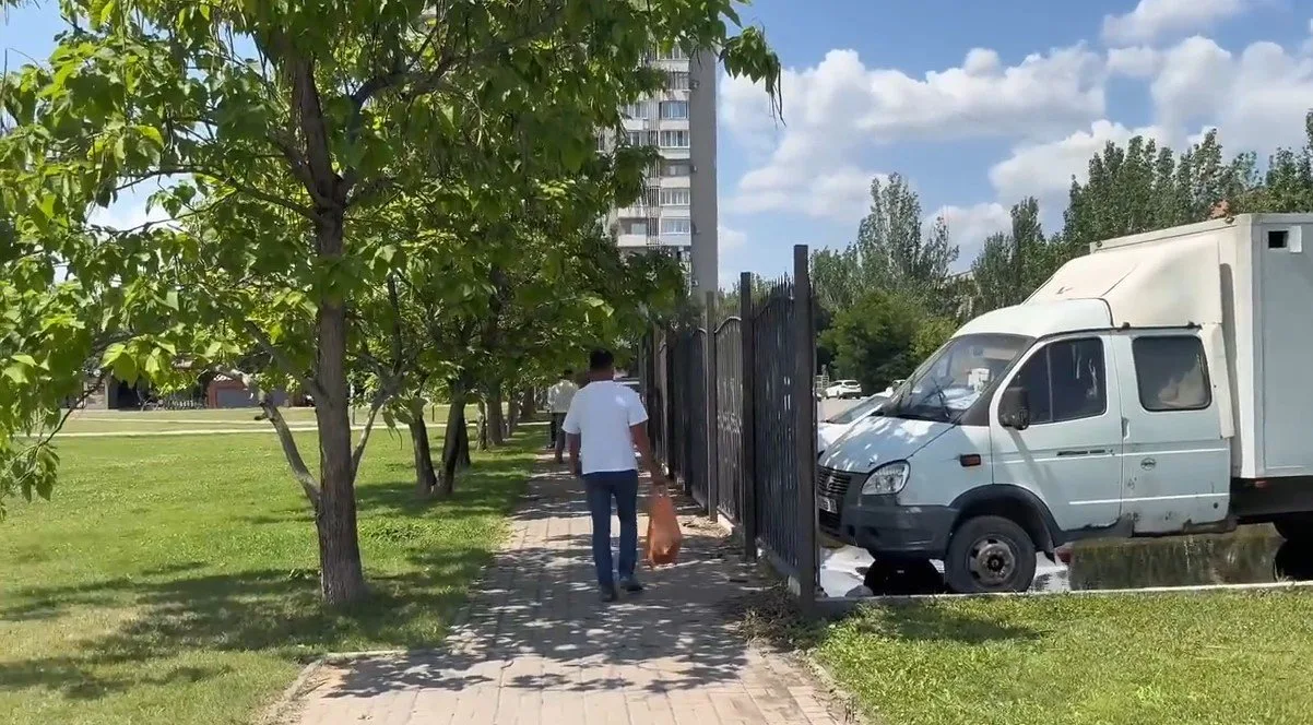 🚧 Площадь Ленина в Волжском закроют новой оградой.