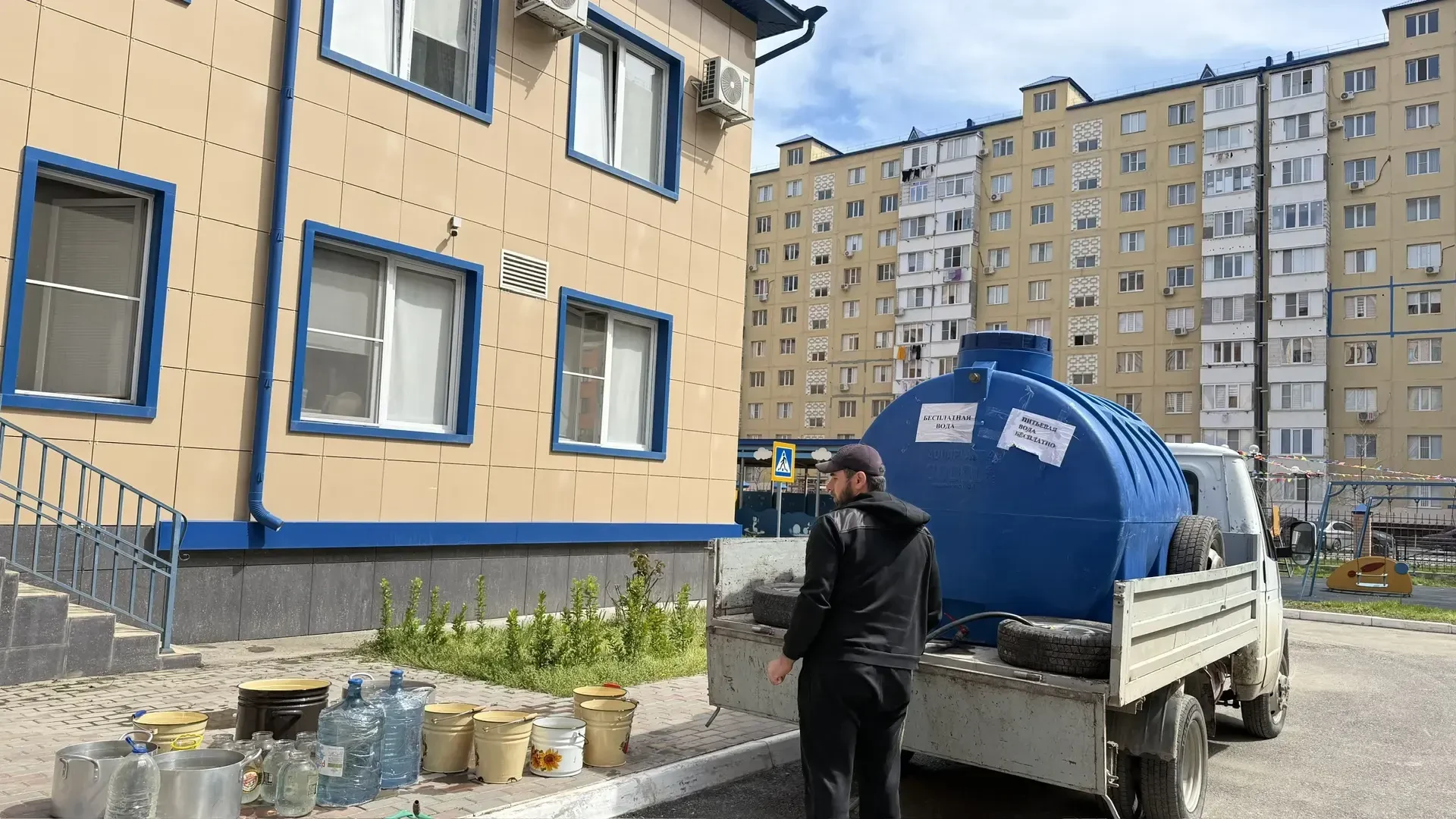 Депутатским корпусом городского округа «город Каспийск» организована доставка воды в детский сад № 3