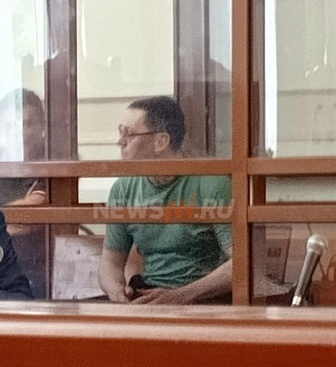 Бывшего директора главного управления по строительству и ремонту метрополитена, мостов и дорожных се