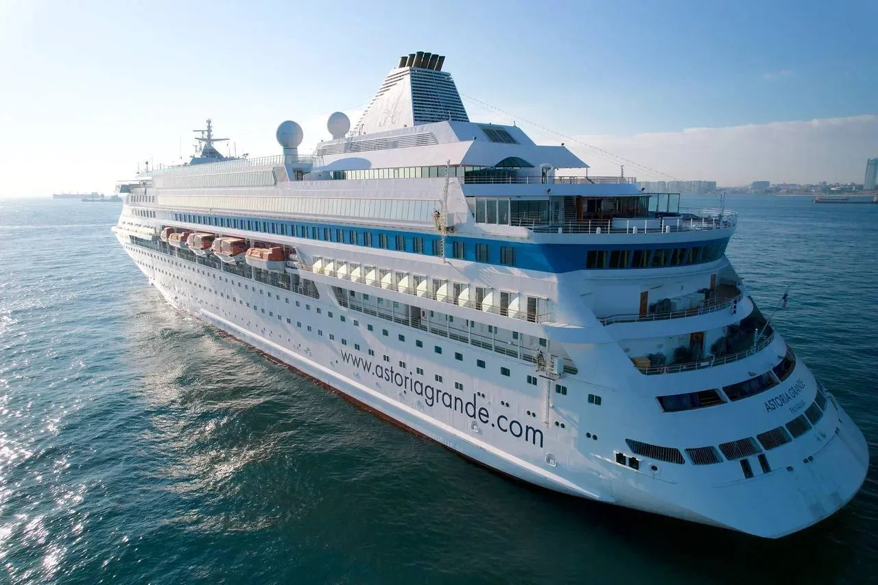 🛳 Astoria Grande