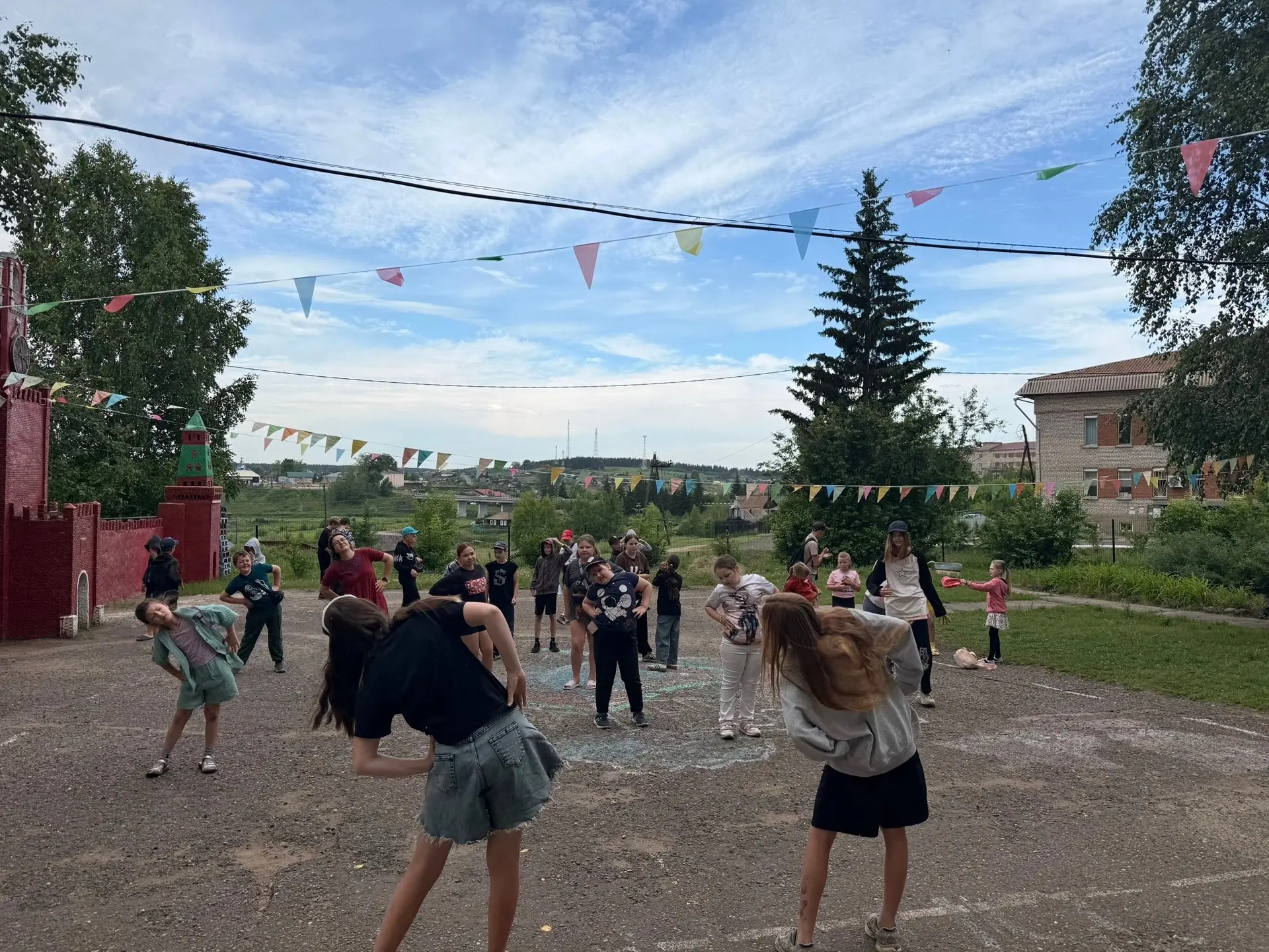День, который зарядил энергией на неделю!

Вторник в нашем лагере выдался по-настоящему активным! С 
