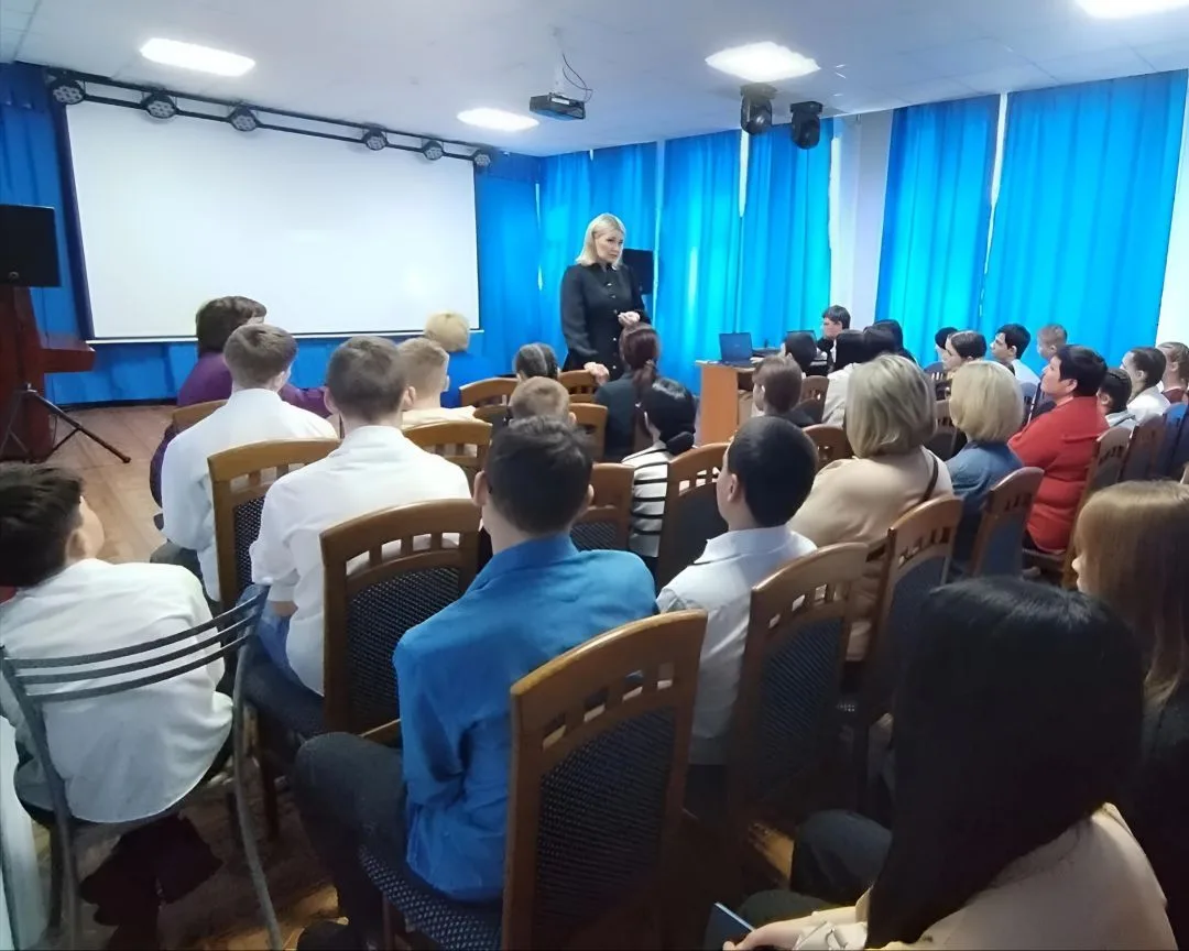 Воспитанники детских учреждений посмотрели документальный фильм Андрея Медведева «Предательство».  П