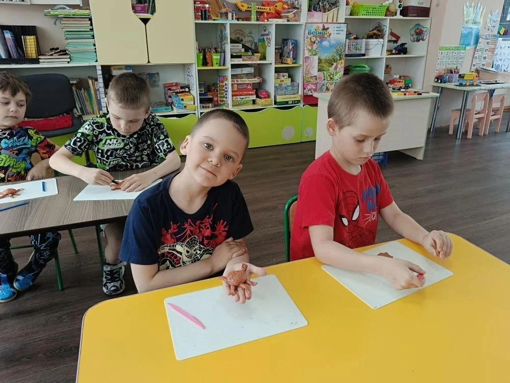 Ребята подготовительной логопедической Б группы познакомились с Красной книгой Хабаровс...