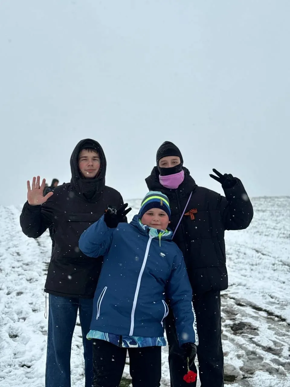 🇷🇺 2 мая в Ставрополе прошло восхождение «Вперёд к Победе». Гора Стрижамент приняла больше 300 участ