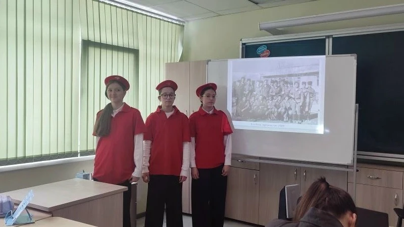 🎖 28 апреля дан старт всероссийской акции «Герои нашей школы»  28 апреля в нашей школе состоялось ва