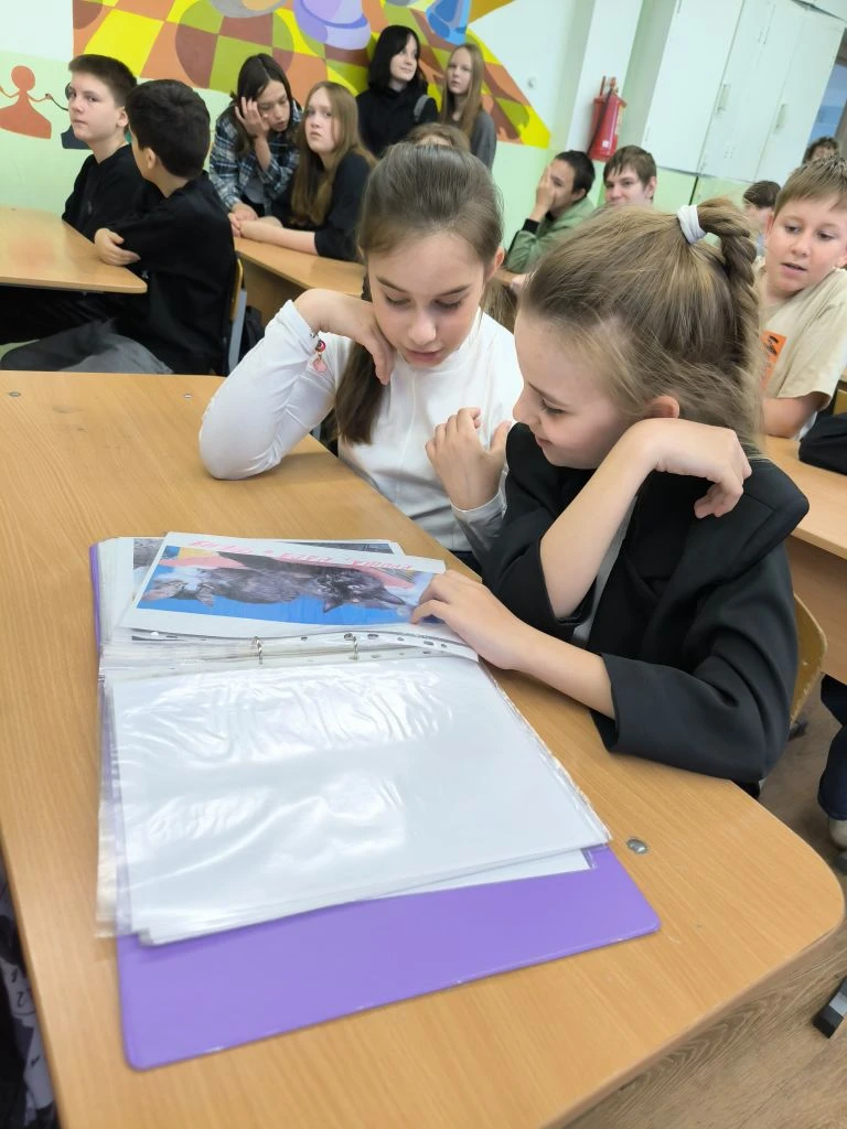 🐾 Доброта без границ: встреча с «Островком надежды»  Вчера у учеников 5а и 7г был необычный день — к