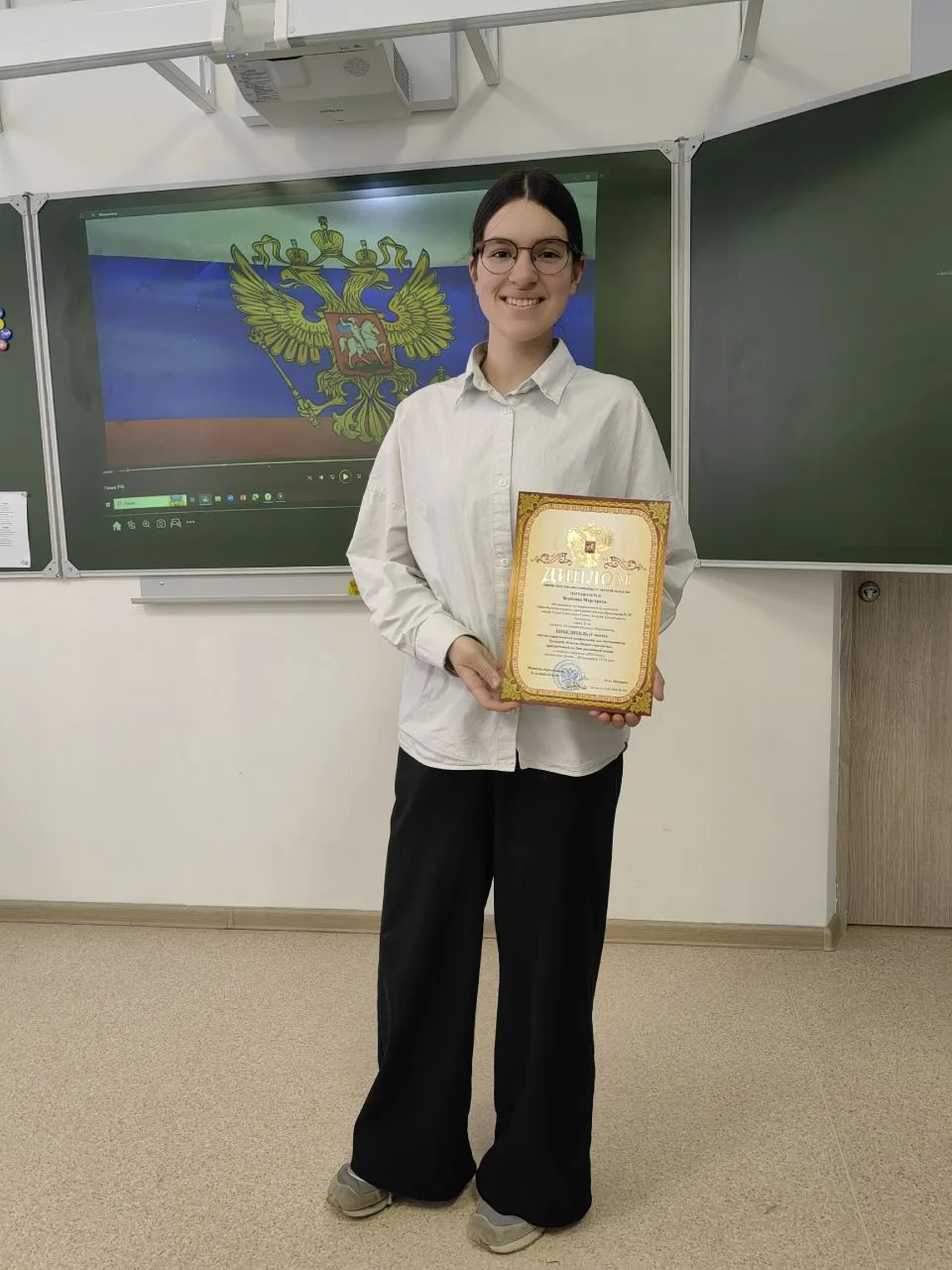 🌟 НАШИ ЗВЁЗДЫ 🌟  Маргарита Вербенко (9 «Г» класс) доказала, что науку можно не только изучать по уче
