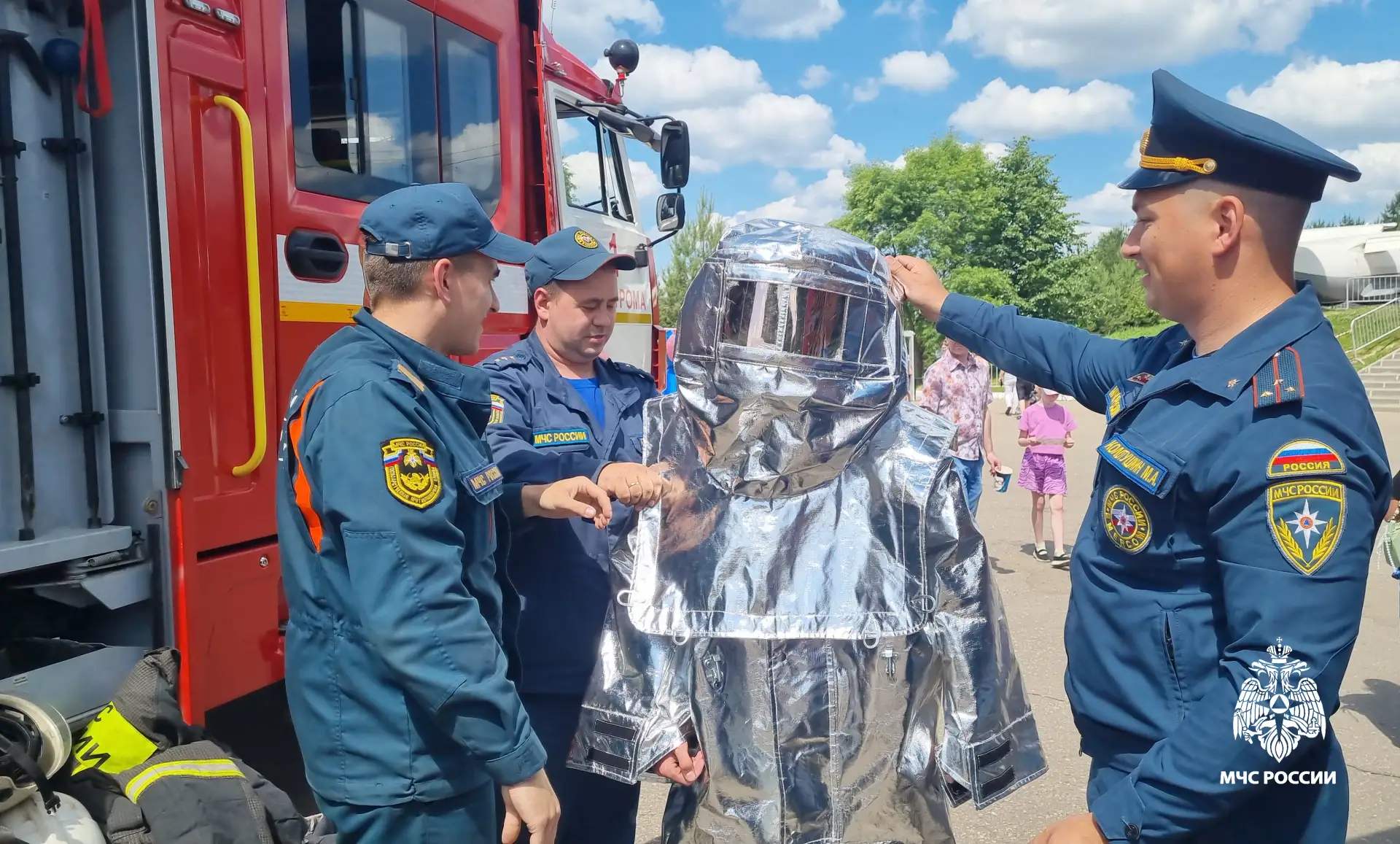 🤩«Когда вырастем, мы тоже хотим быть пожарными!» – делятся эмоциями совсем юные костромичи

💫Сегод