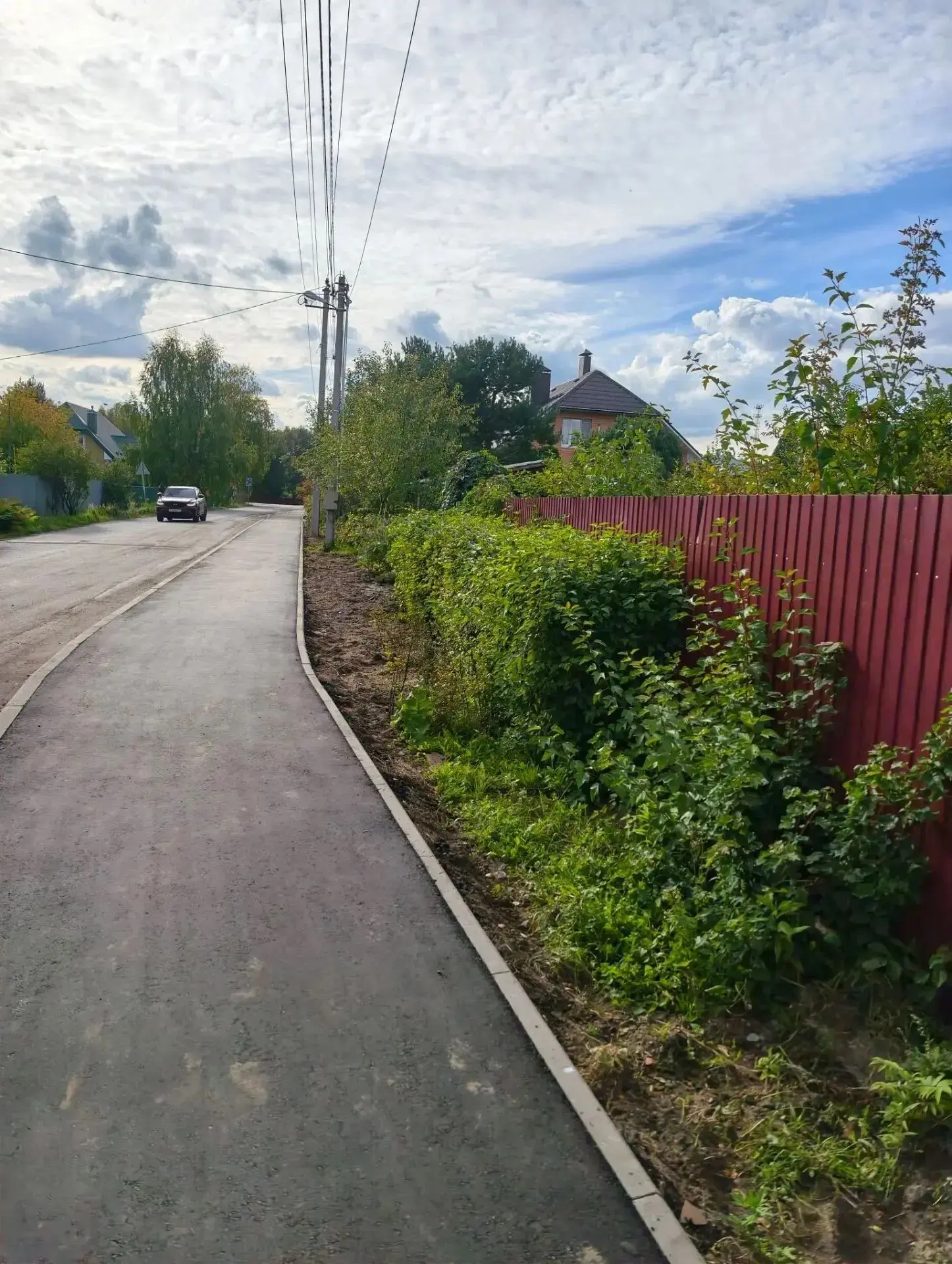 В селе Макарово завершается обустройство нового тротуара