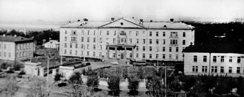21 мая 1963 года, в городе Куйбышеве на улице Ново-Садовой сданы в эксплуатацию главный...