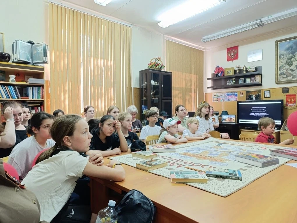 🗓️ 8 мая преподаватели, учащиеся и родители 1 корпуса нашего Центра отправились в героический город 