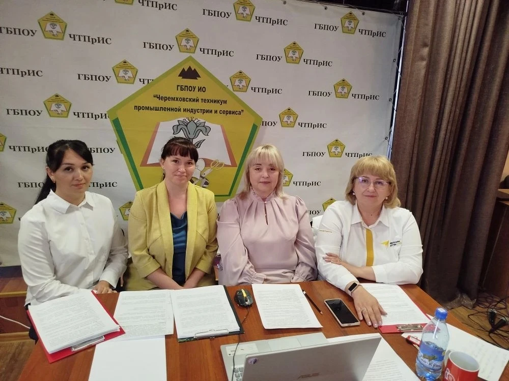 🚀 Наши педагоги делятся опытом на областном уровне!