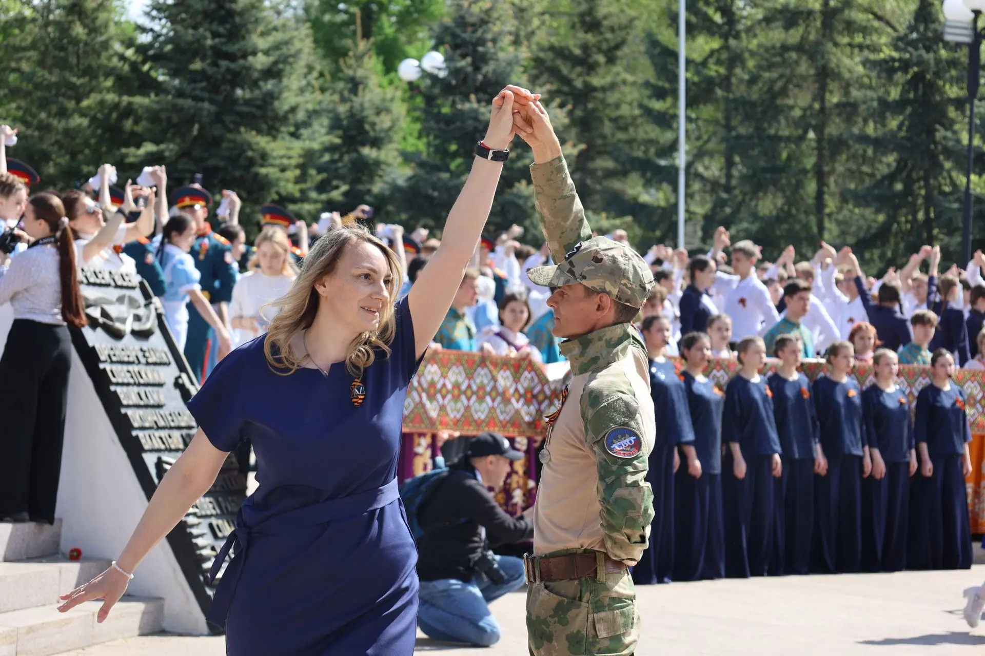 В Оренбургской области с большим размахом прошел «Вальс Победы»   6 мая 2026 года Оренбургская облас