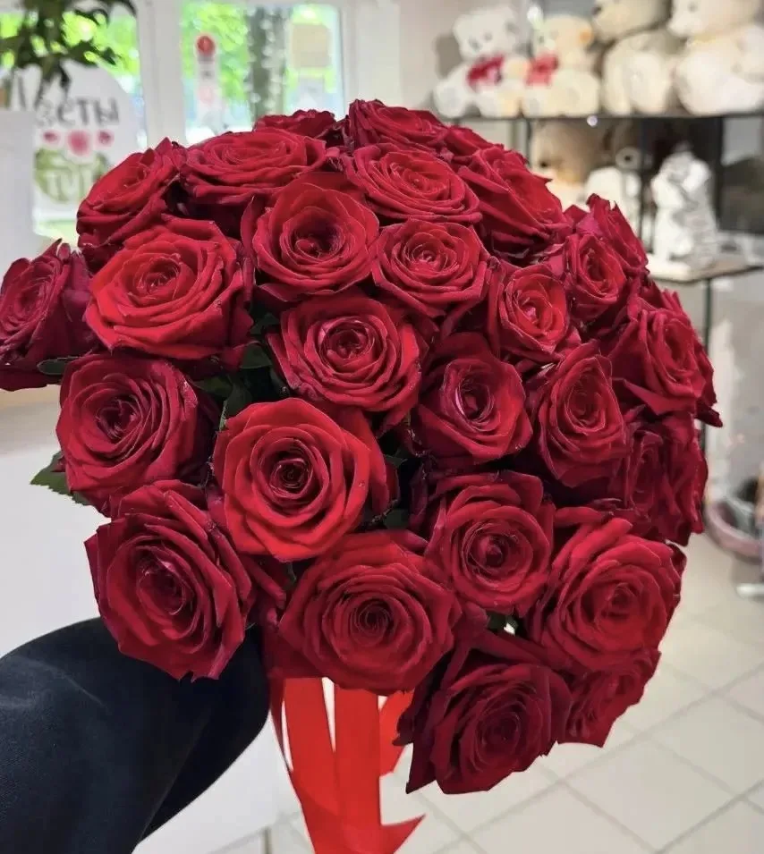 💝  Что подарить мужчине? Цветы — да, и это работает