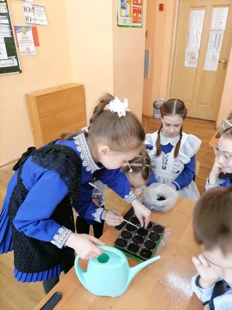 Экологи 4А в деле!   ✅Какой же сегодня был замечательный день в 4А классе!     👫Ребята провели невер