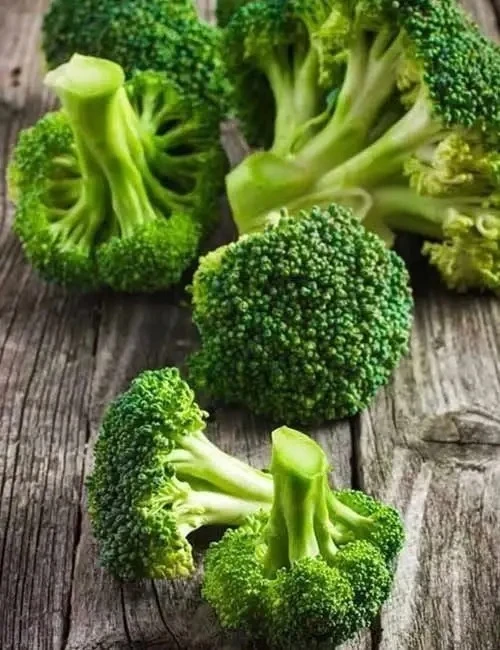 🥦 Почему брокколи уходит в цвет?

✏️ Брокколи, в отличие от цветной капусты, рано или поздно все ра