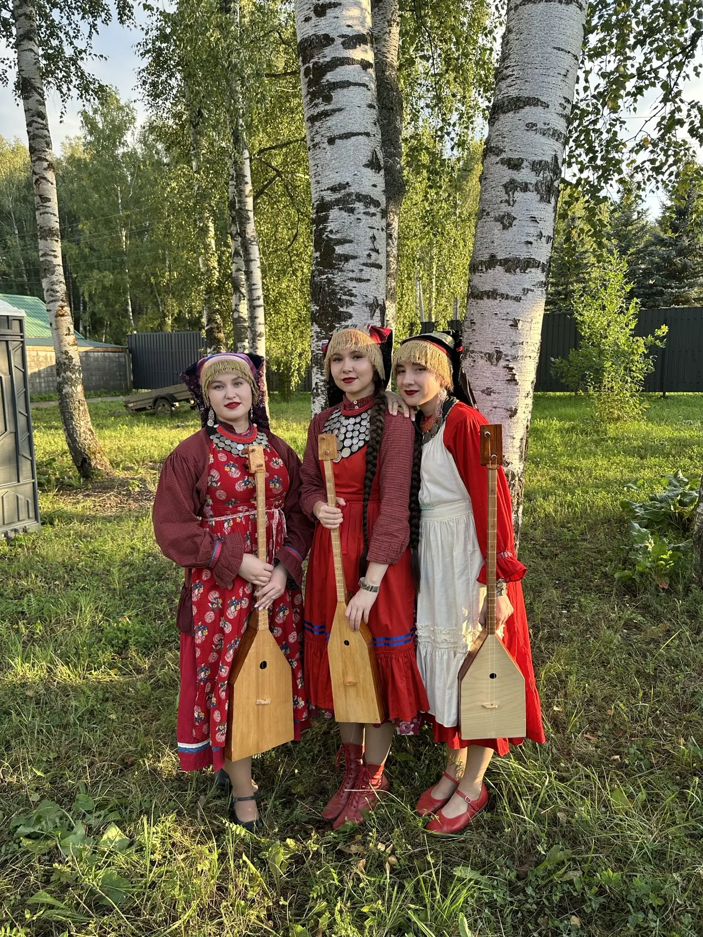 Мәдәни үзәгебезнең «Тумар» һәм «Казансу» фольклор ансамбльләре XVI халыкара «Крутушка» ...