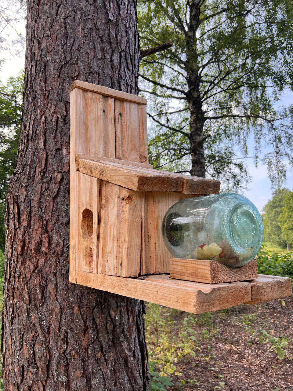 Лето — время поездок, прогулок и долгих разговоров. А ещё это отличная возможность поиграть в просты