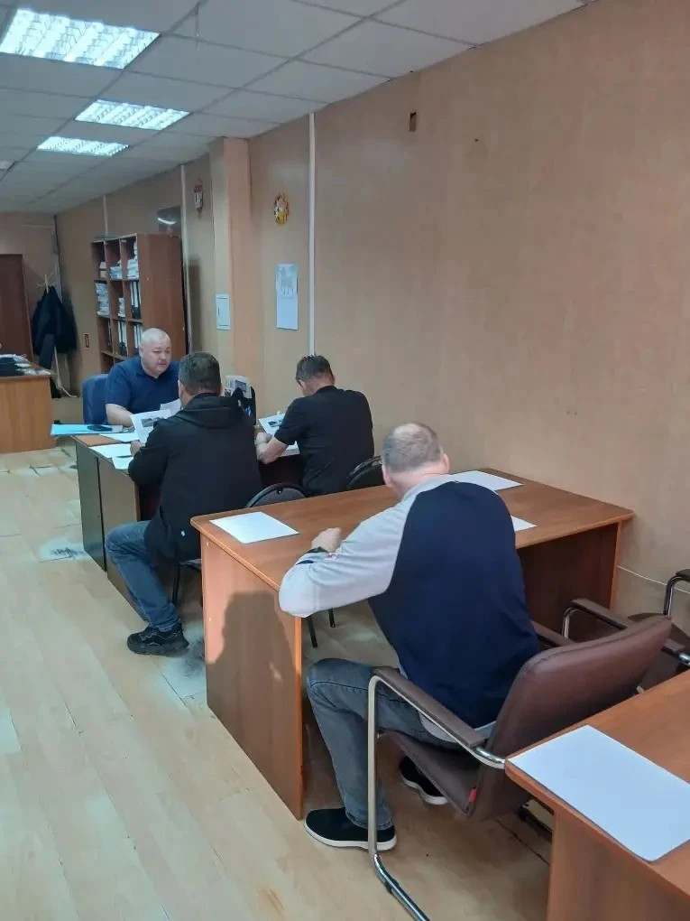 Каждое утро, пока вы спите, мы уже на посту.