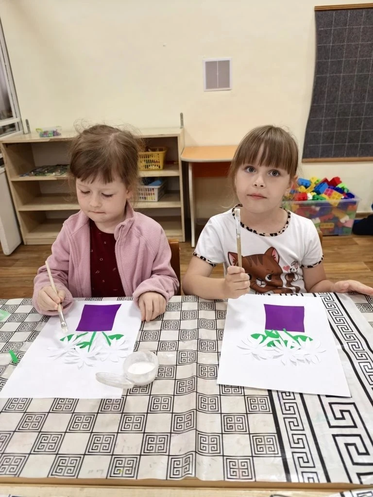 С Днем семьи, любви и верности! ❤
Пусть в каждом доме царит счастье и согласие!  Пусть ромашки прине