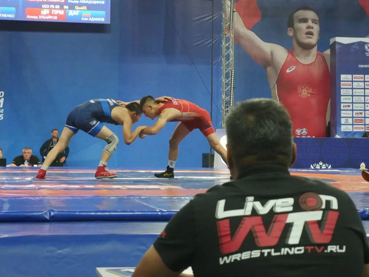 🤼 Российским борцам вернули флаг и гимн на международных соревнованиях  Объединённый мир борьбы полн